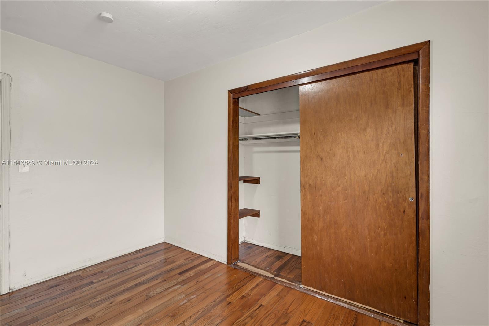 2724 SW 36th Ave
