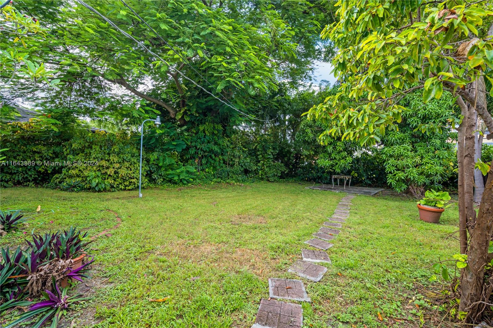 2724 SW 36th Ave