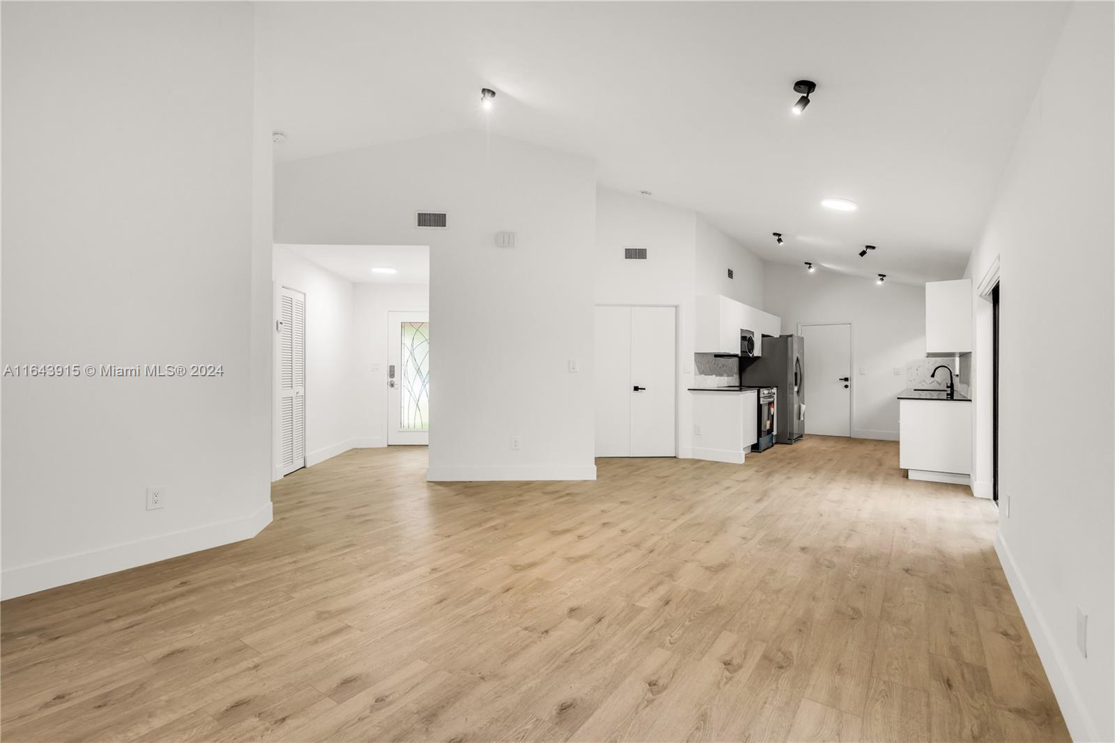 620 SW 113th Ter