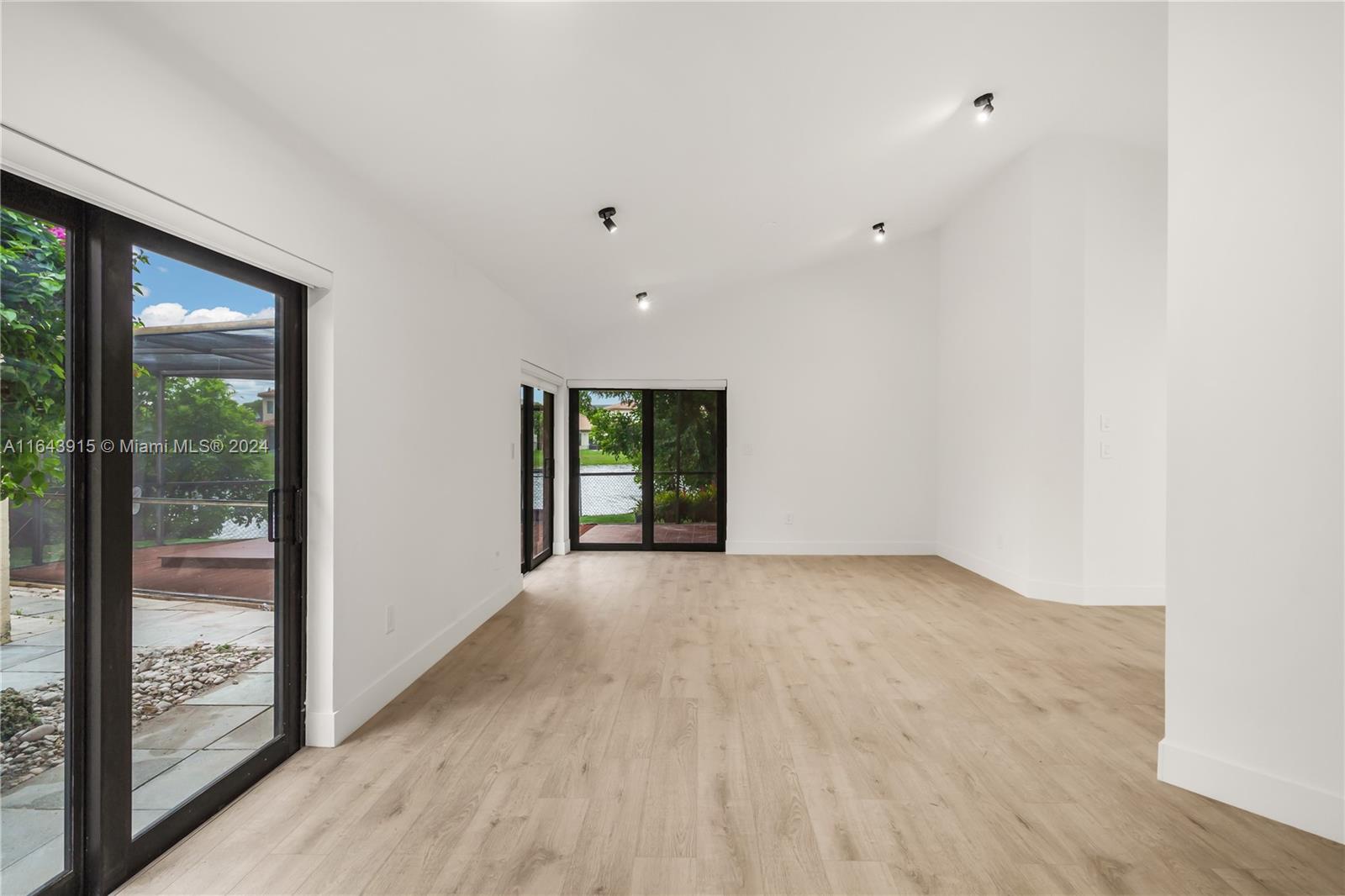 620 SW 113th Ter