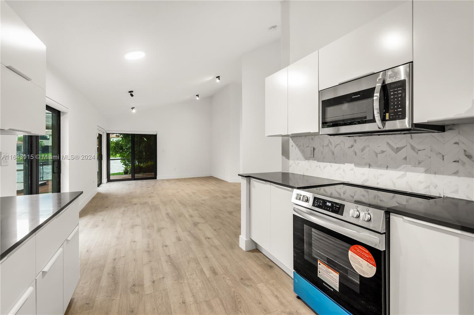620 SW 113th Ter