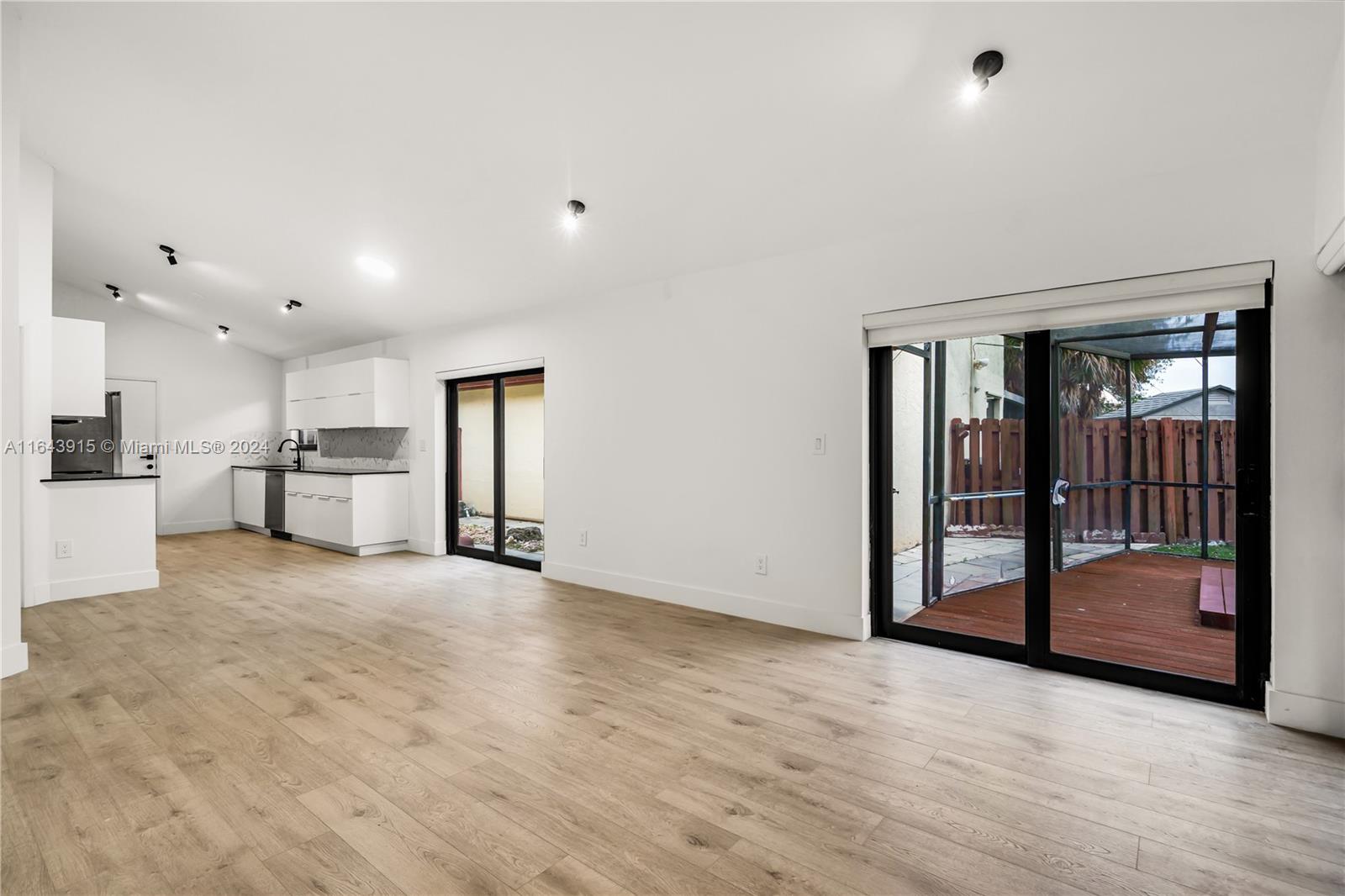 620 SW 113th Ter