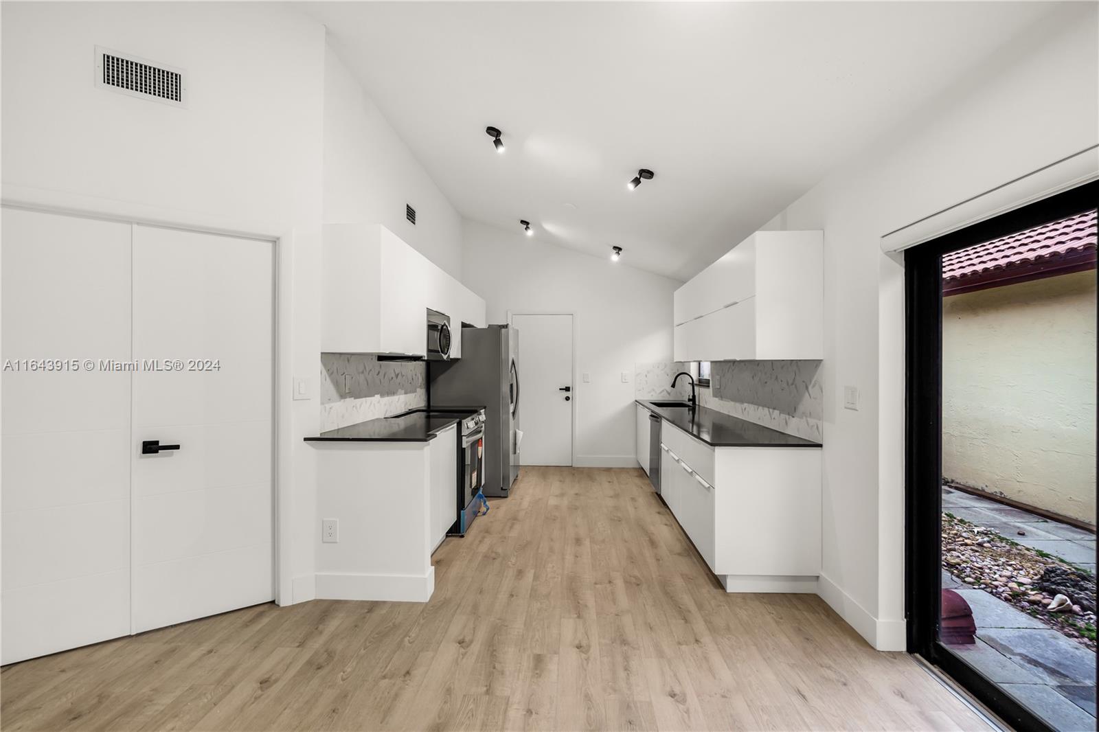 620 SW 113th Ter