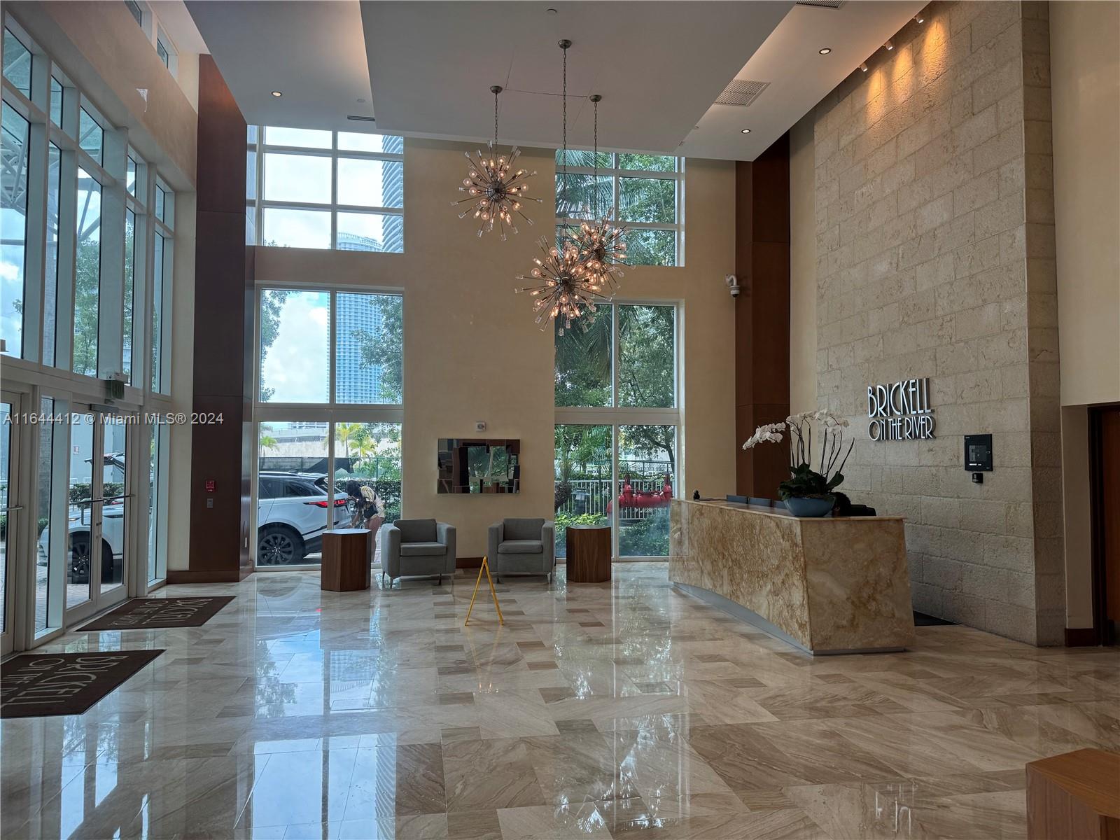 31 SE 5th St # 309