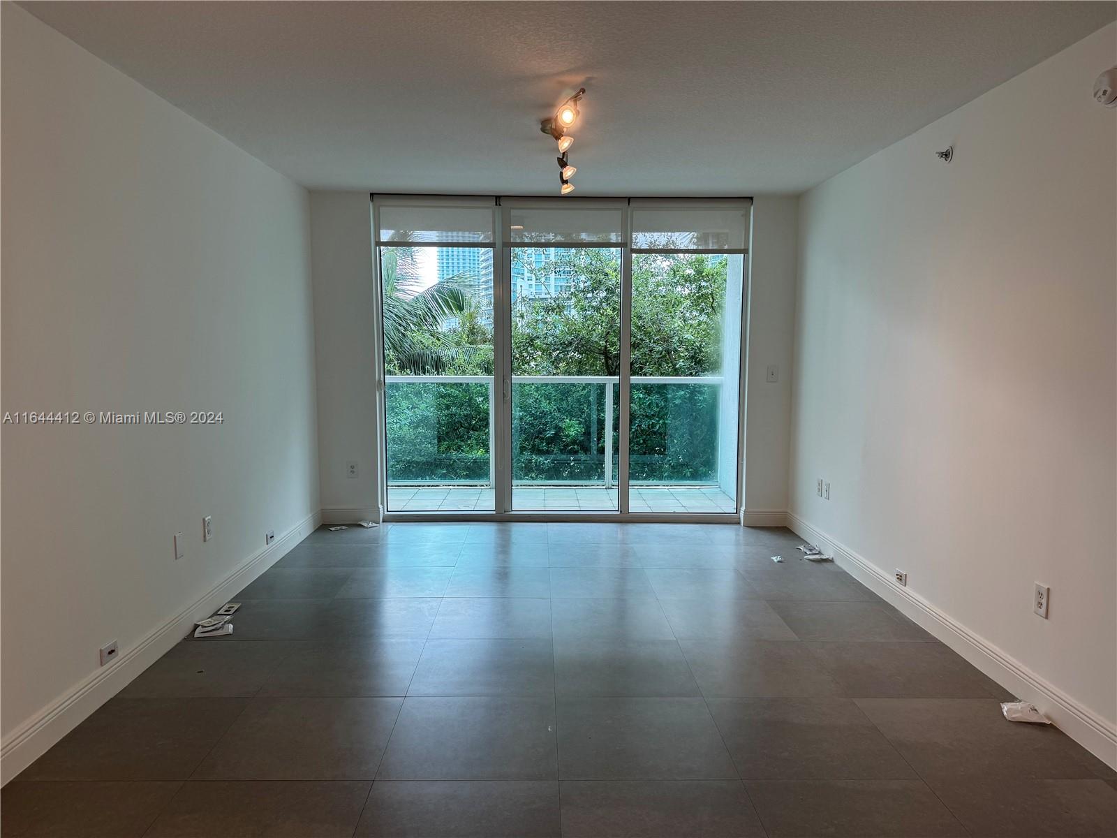 31 SE 5th St # 309