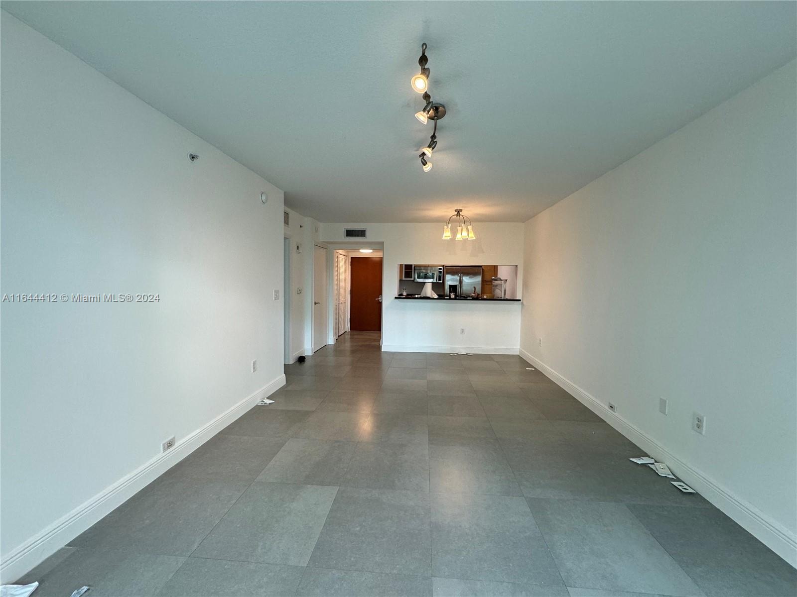 31 SE 5th St # 309