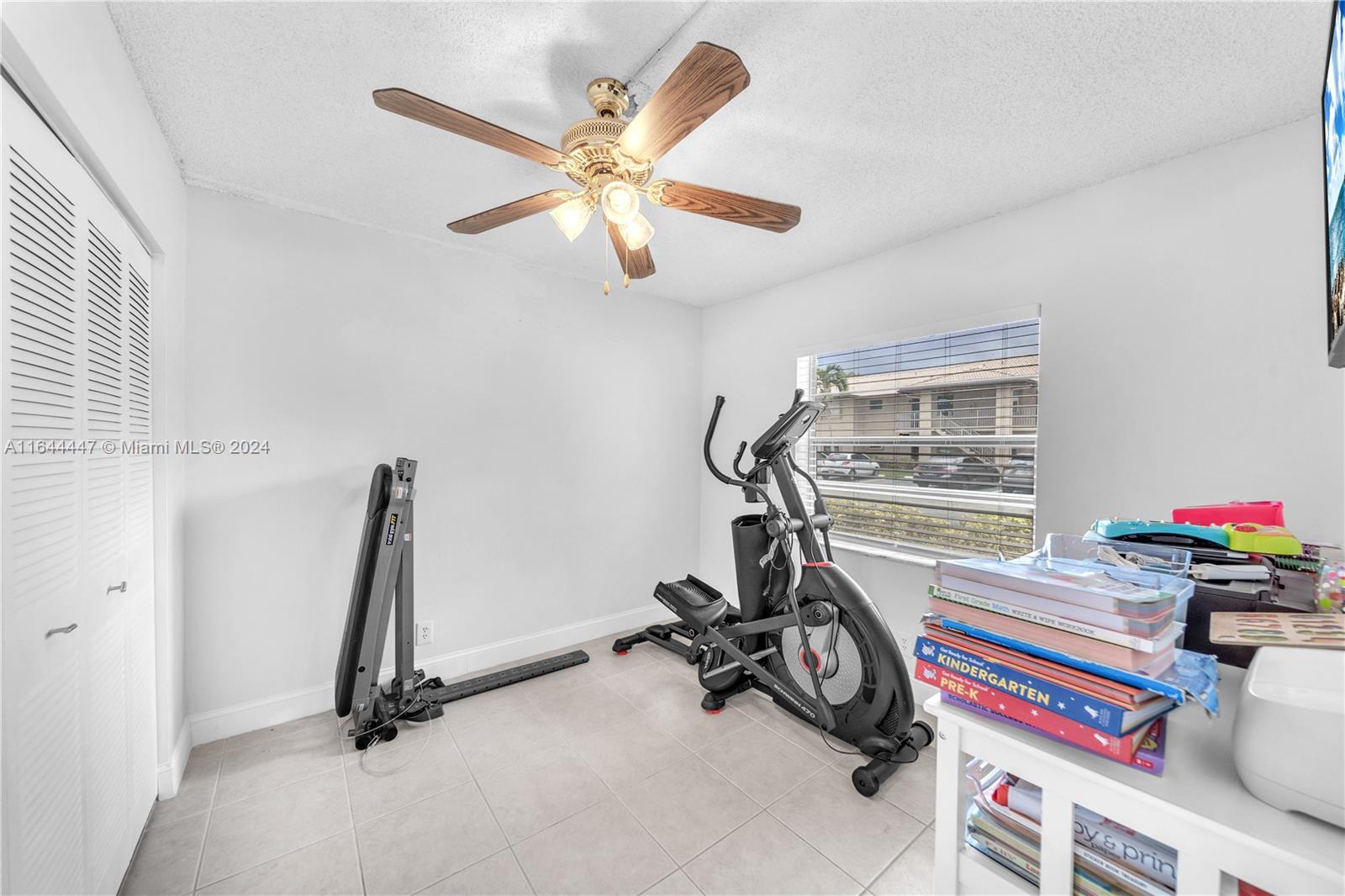 5580 Lakeside Dr # 102