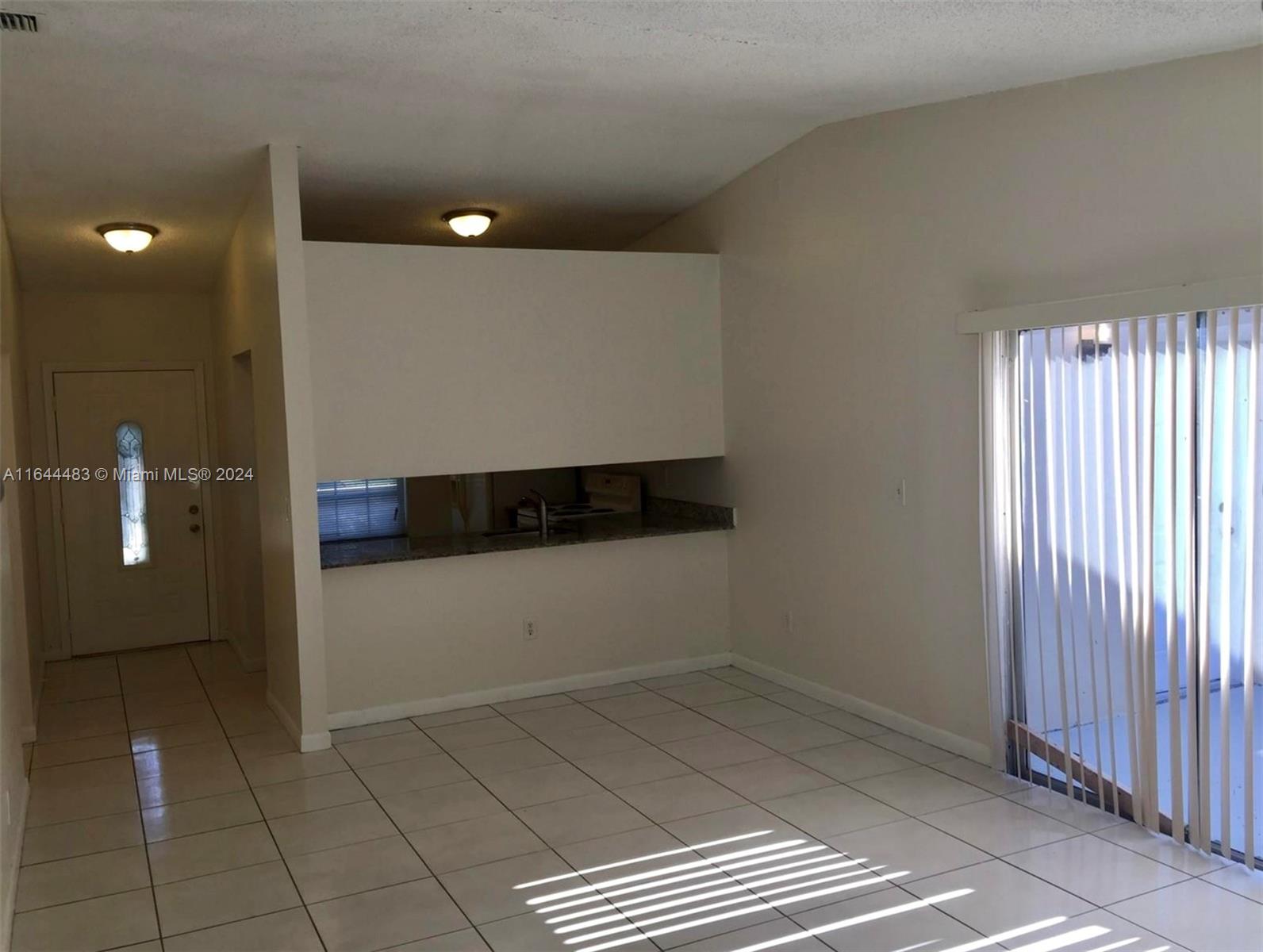 9511 W Fern Ln