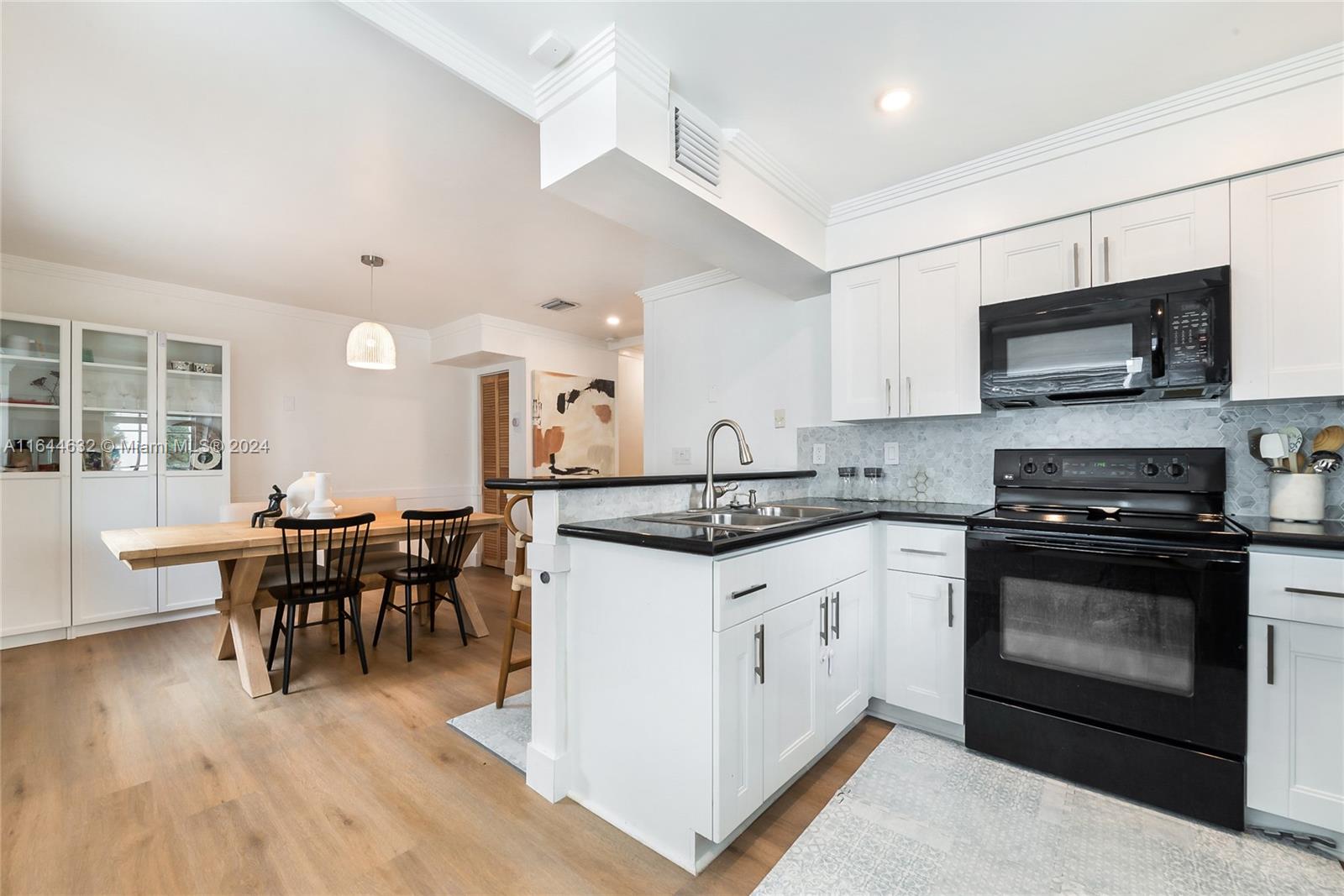 261 Navarre Ave # 1 Unit: B-1
