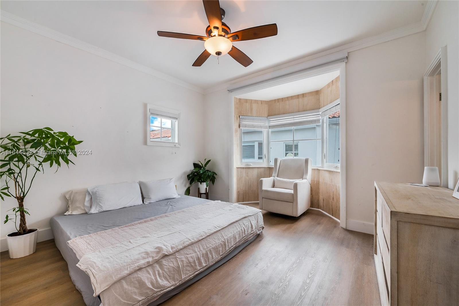 261 Navarre Ave # 1 Unit: B-1
