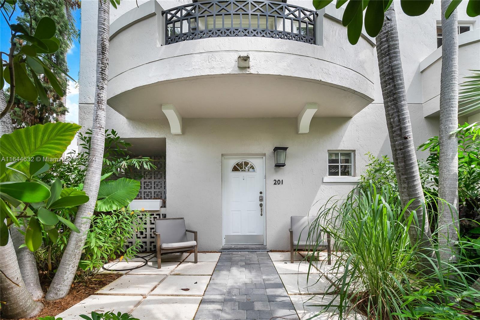 261 Navarre Ave # 1 Unit: B-1