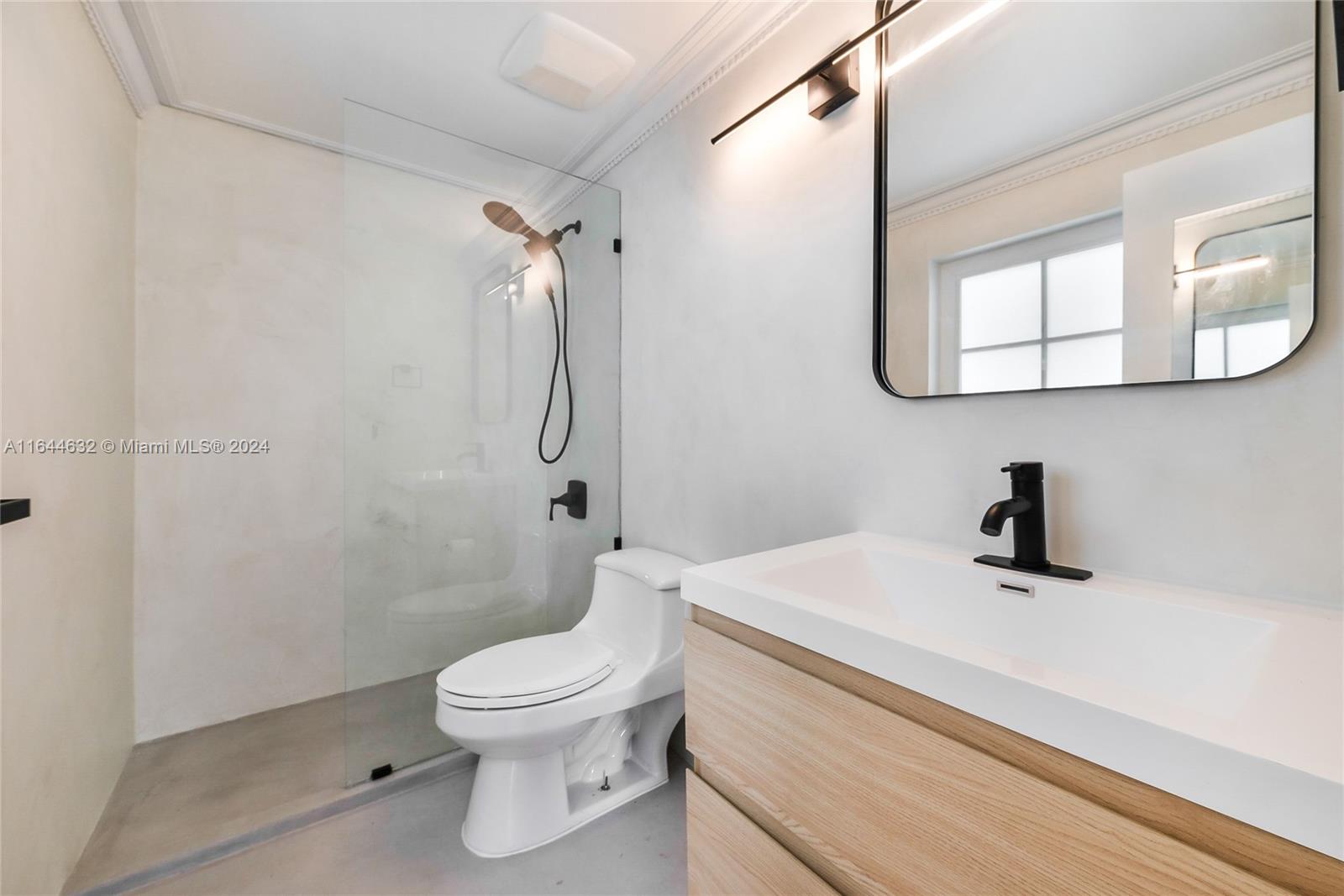 261 Navarre Ave # 1 Unit: B-1