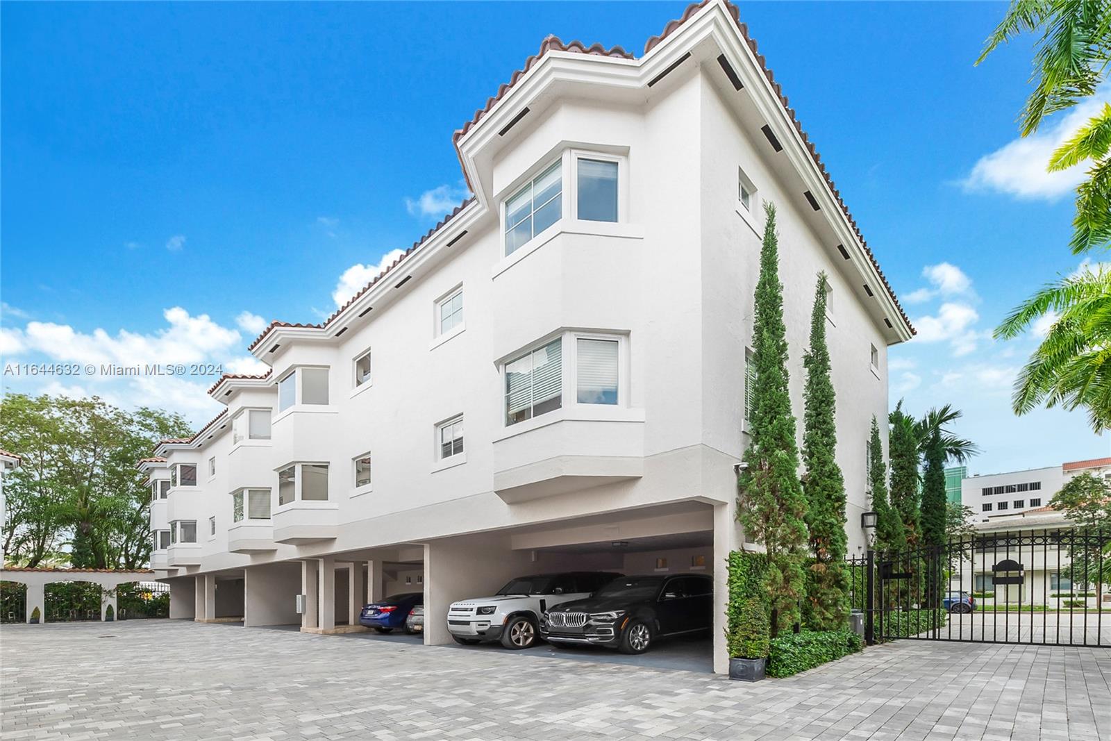 261 Navarre Ave # 1 Unit: B-1