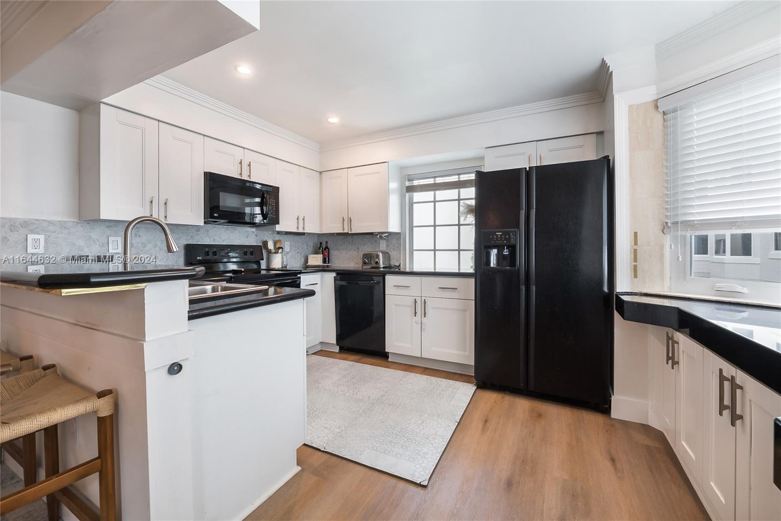 261 Navarre Ave # 1 Unit: B-1