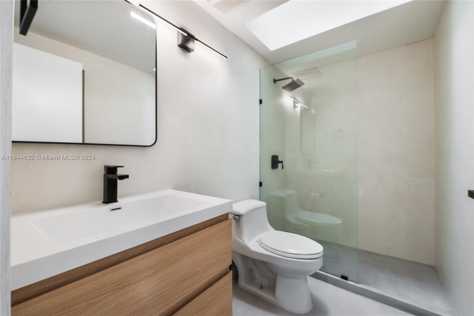 261 Navarre Ave # 1 Unit: B-1