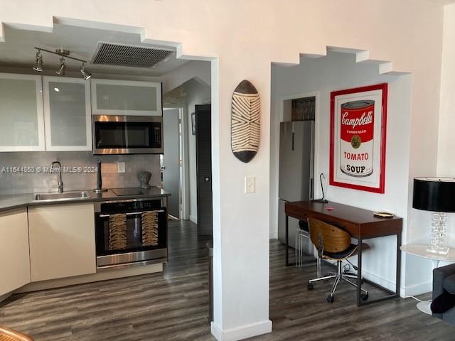 550 15th St # 201