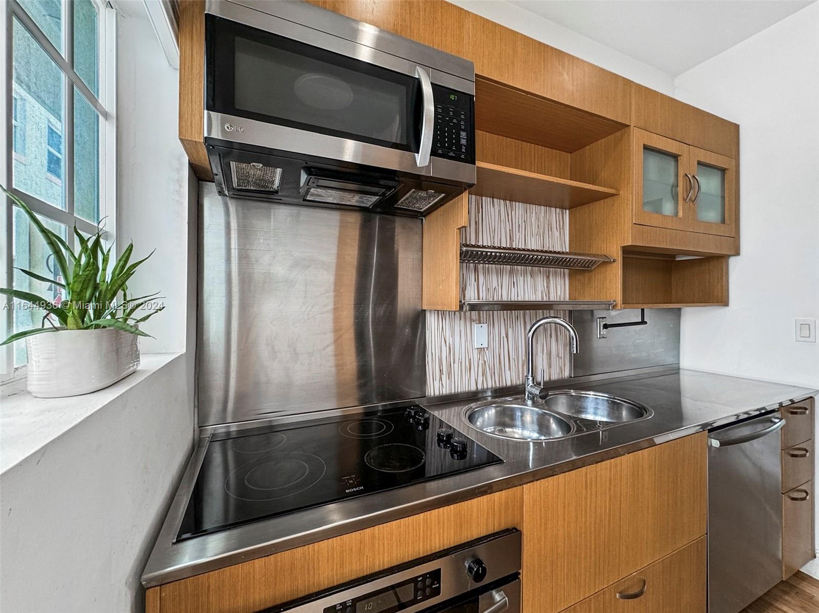 1330 Drexel Ave # 204