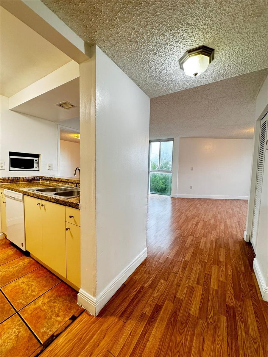 7125 NW 186th St # B508