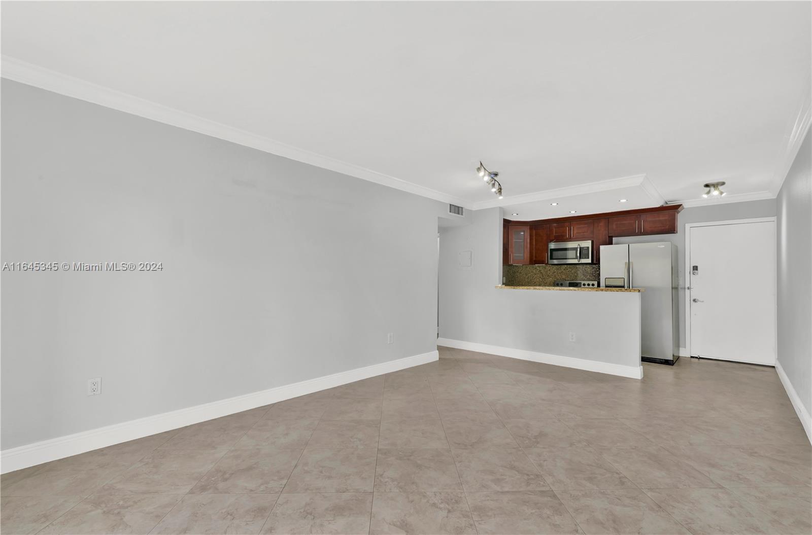 6200 W Flagler St # 301