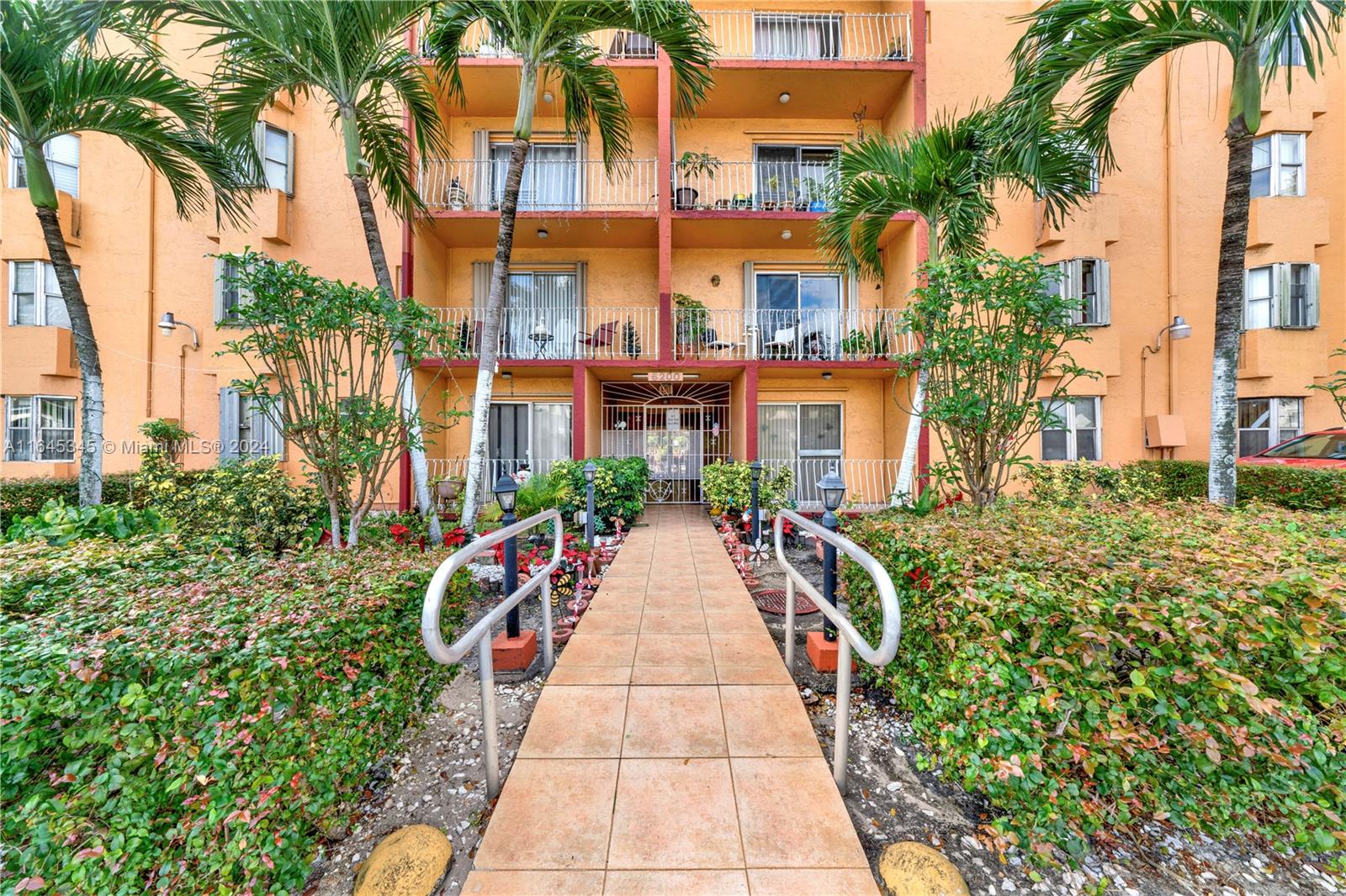 6200 W Flagler St # 301
