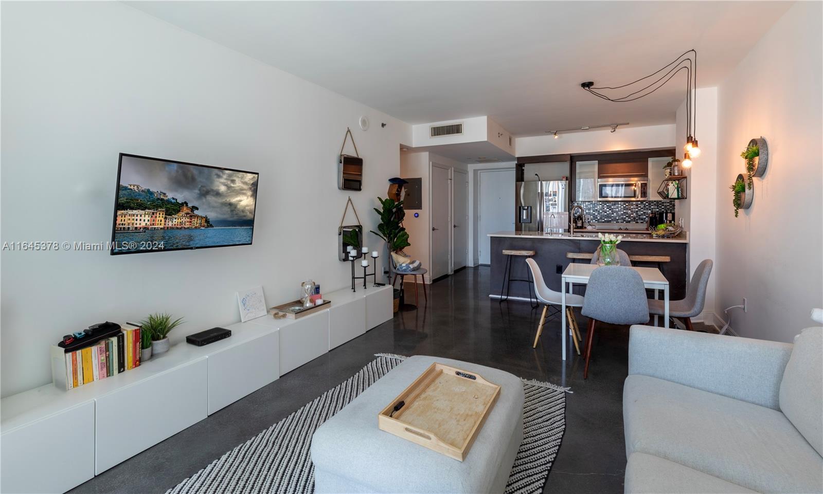 55 SE 6th St # 1808