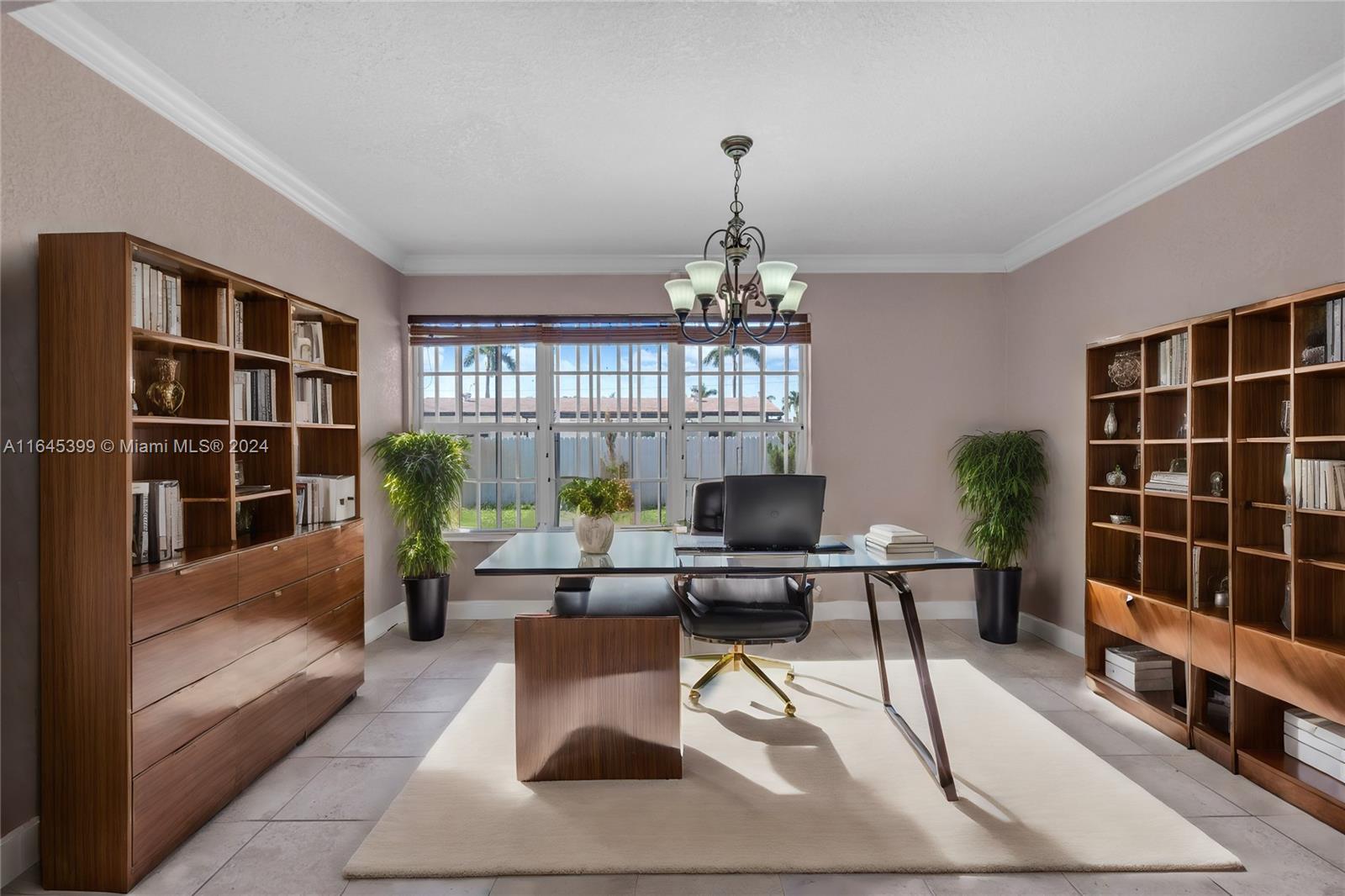 756 W 50th Pl