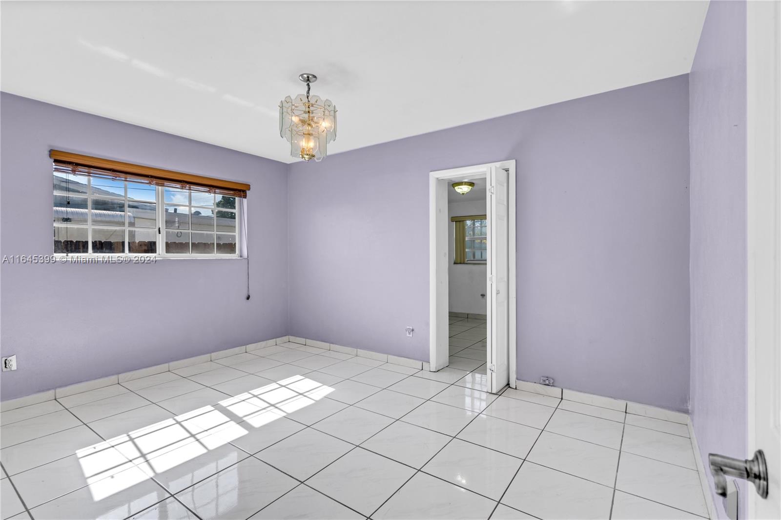 756 W 50th Pl