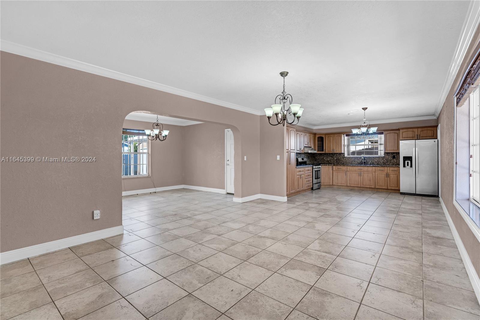 756 W 50th Pl