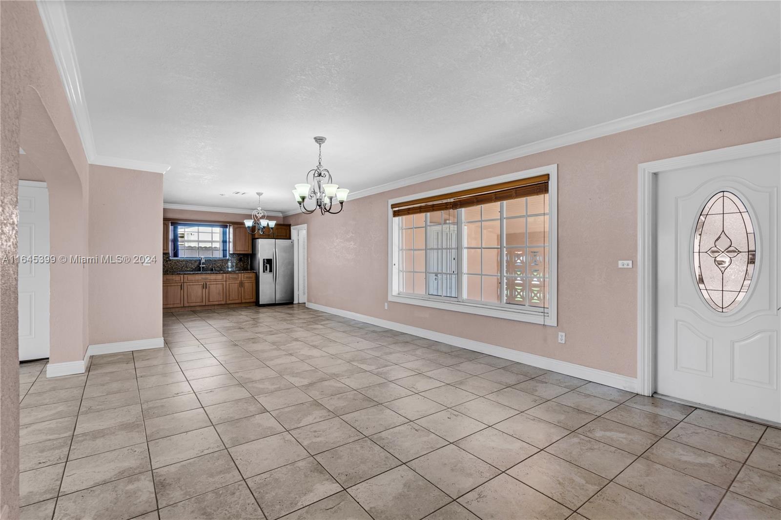 756 W 50th Pl