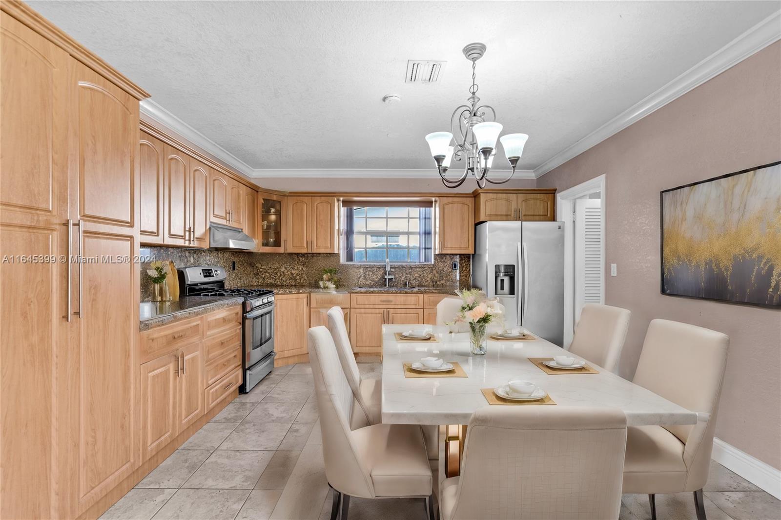 756 W 50th Pl