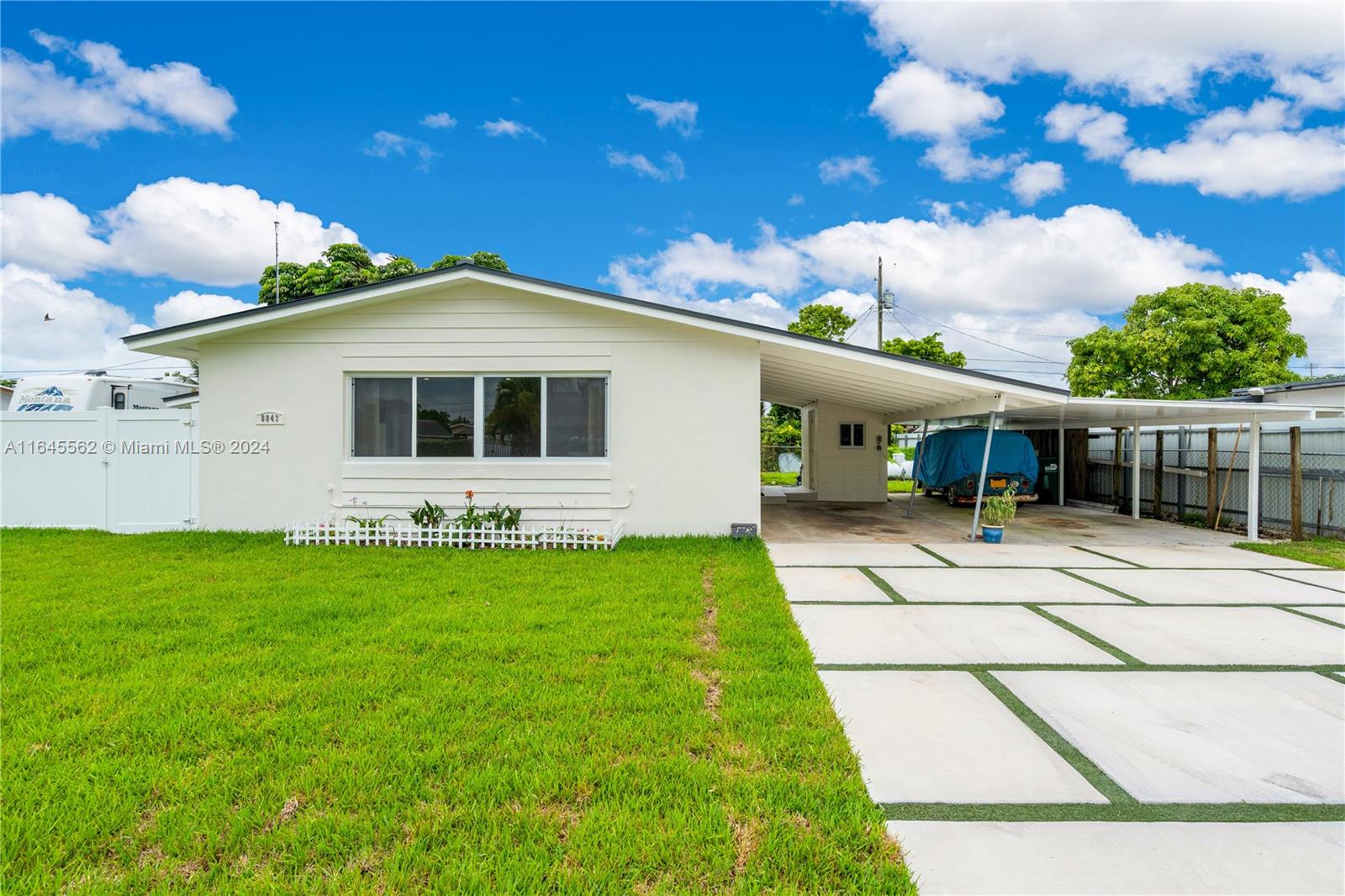 8842 SW 41st Ter # 8842