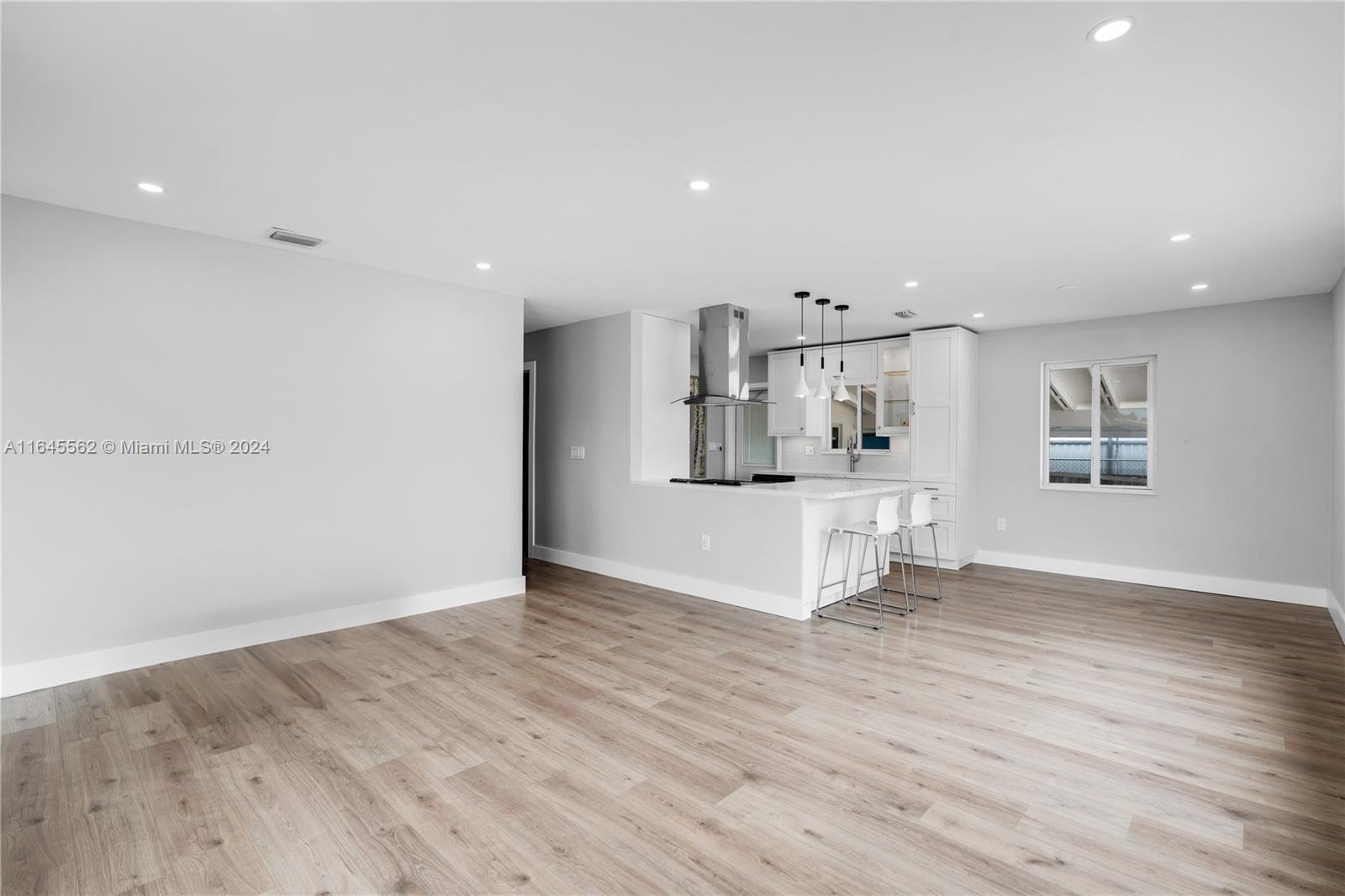 8842 SW 41st Ter # 8842