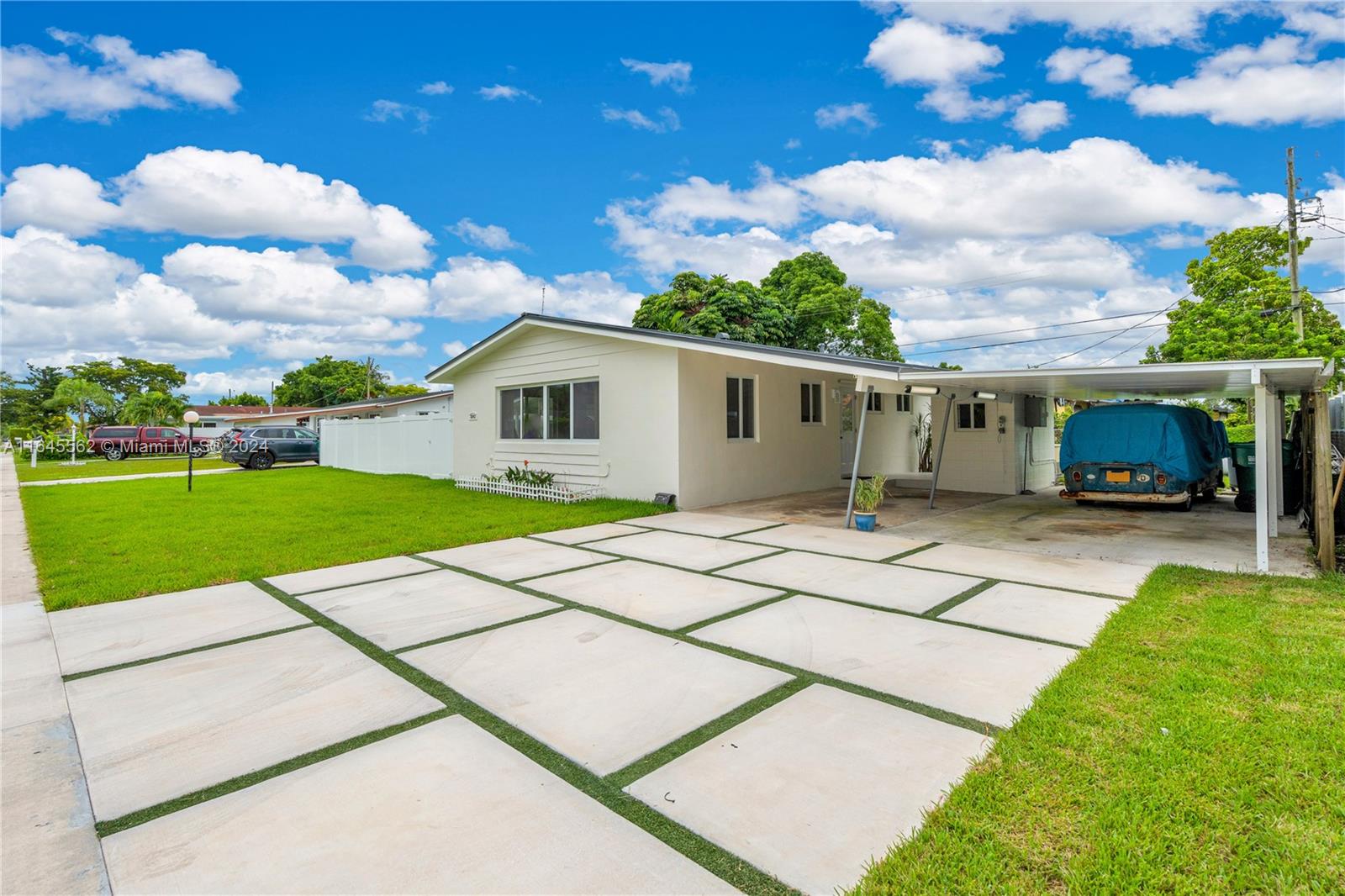8842 SW 41st Ter # 8842