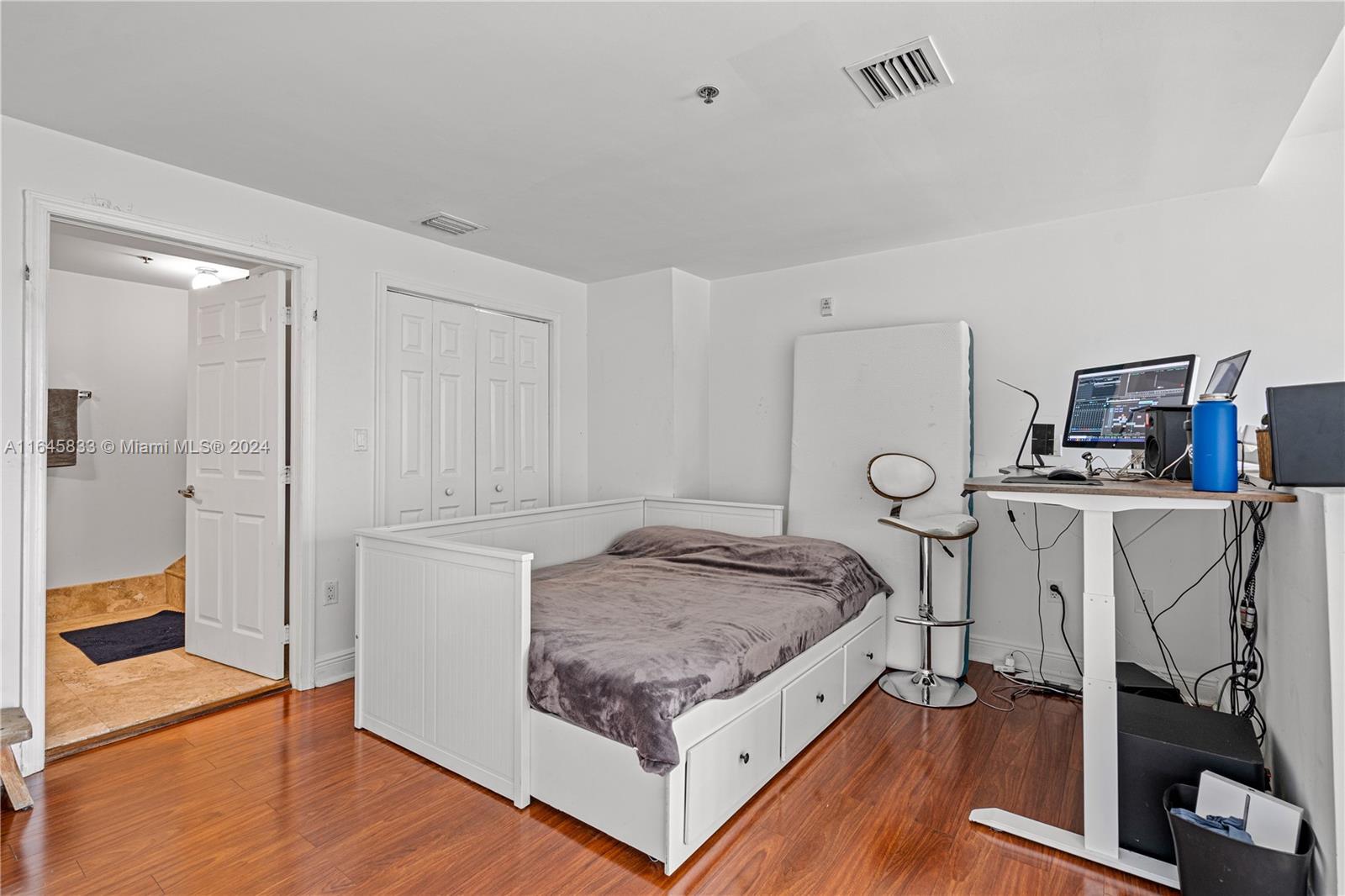 6362 Collins Ave # 503