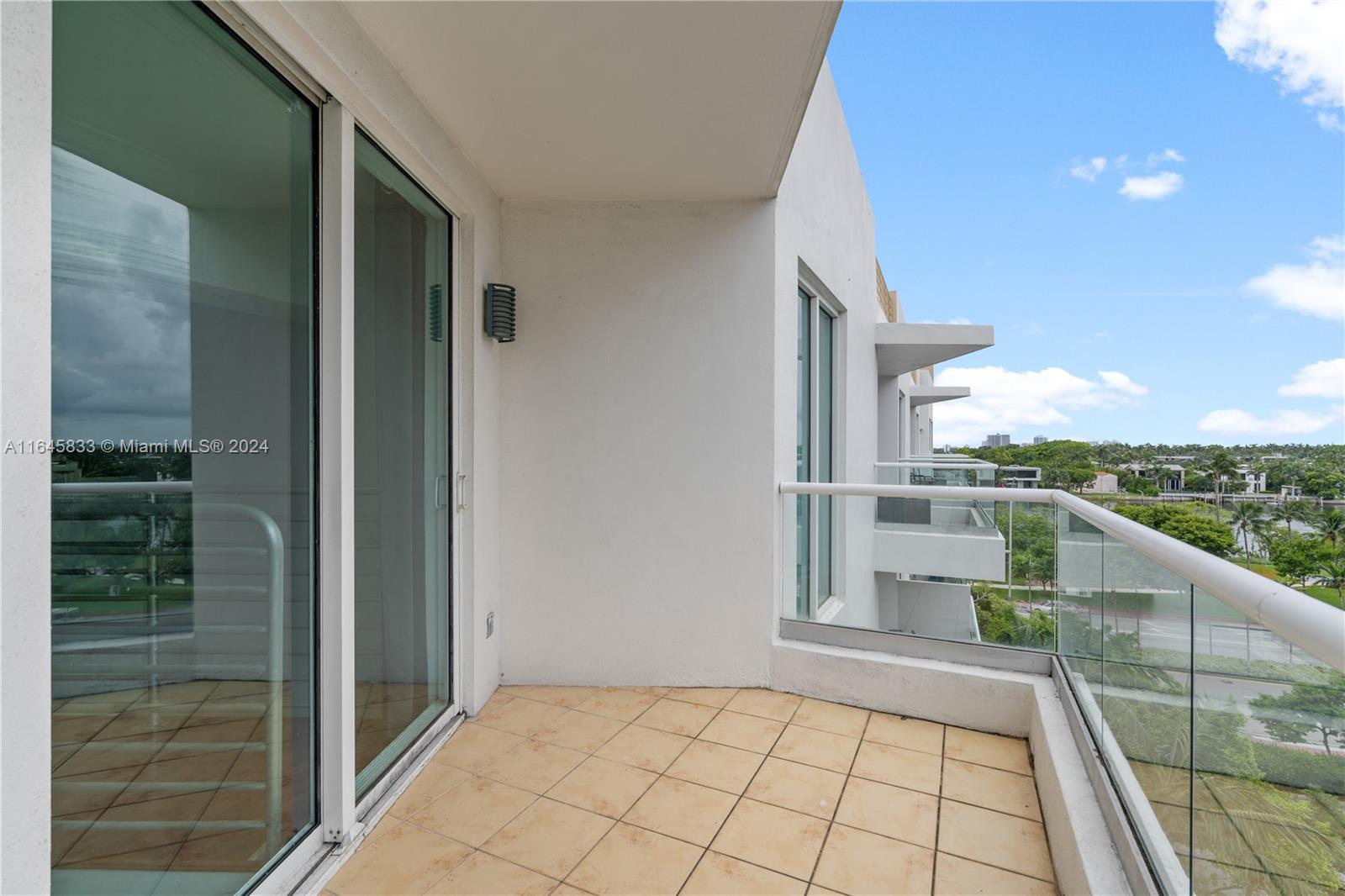 6362 Collins Ave # 503