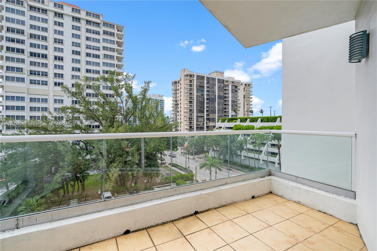 6362 Collins Ave # 503