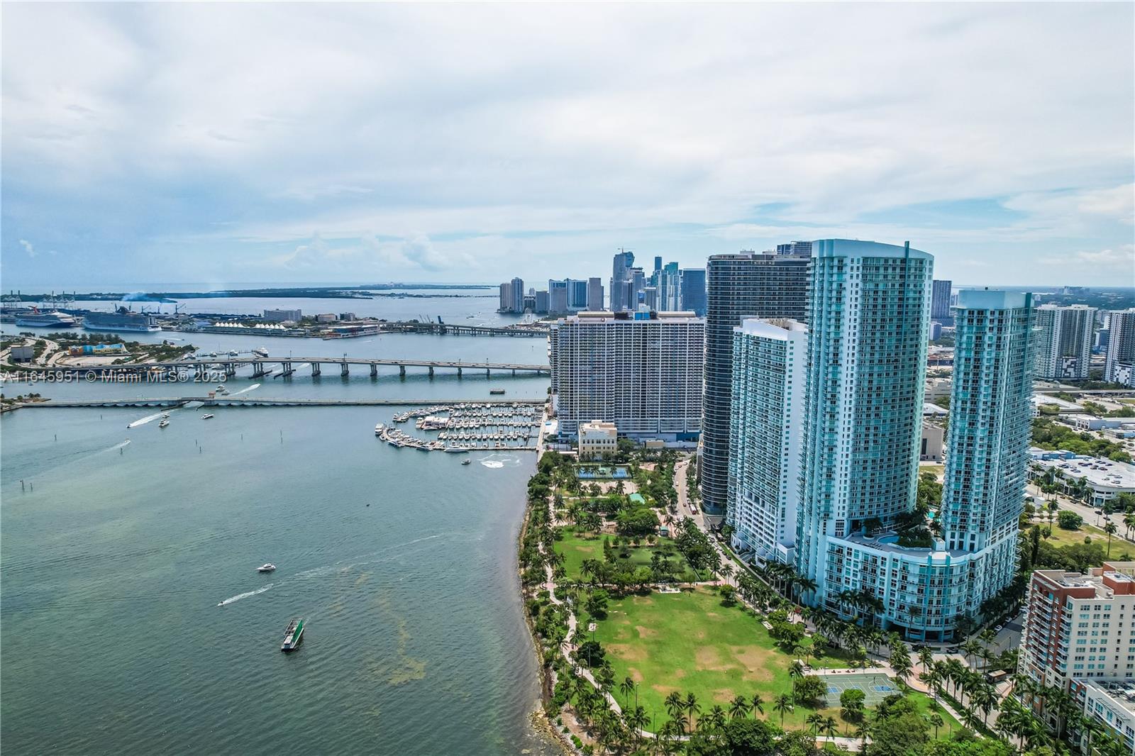 1900 N Bayshore Dr # 3611