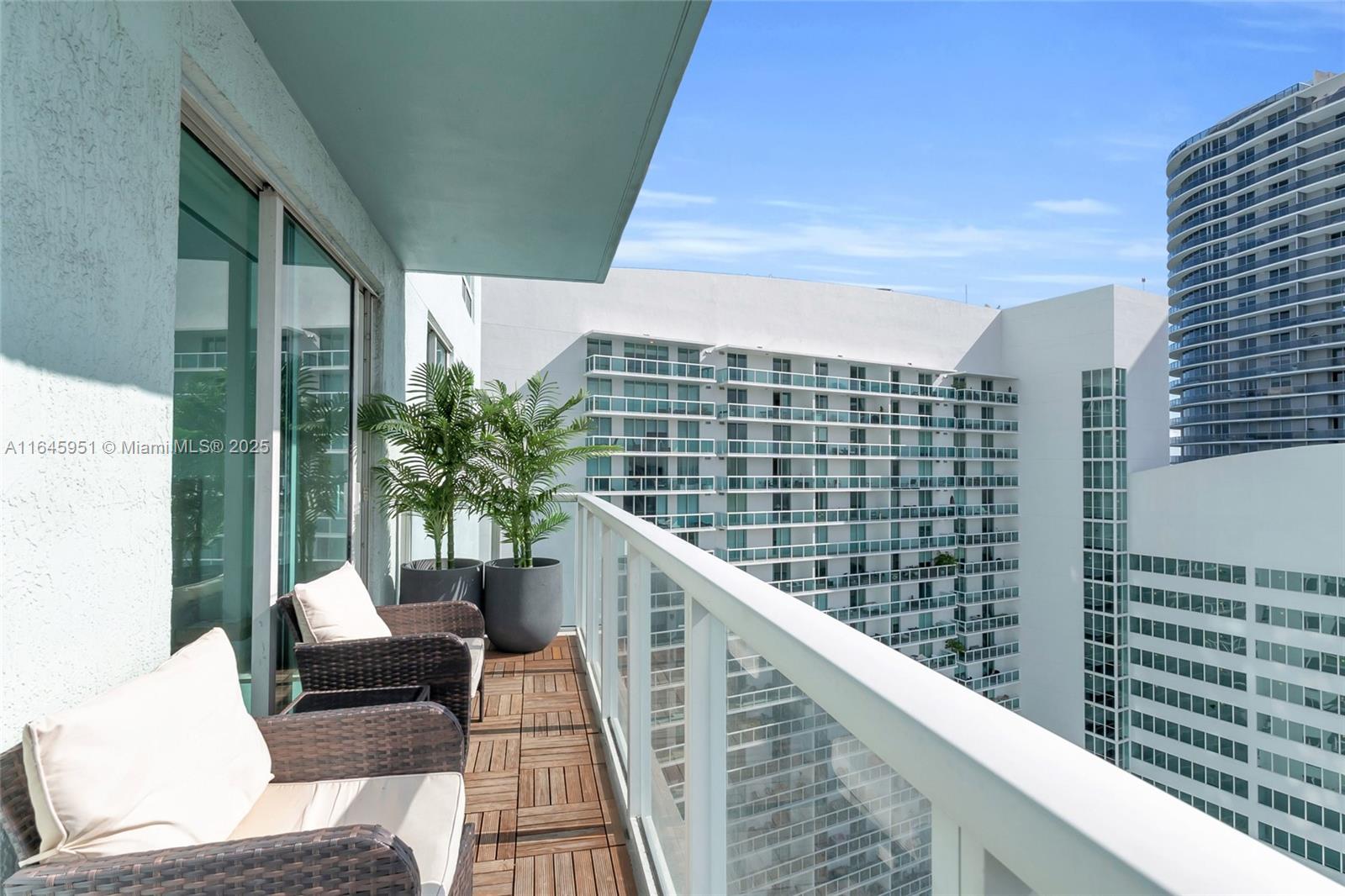 1900 N Bayshore Dr # 3611