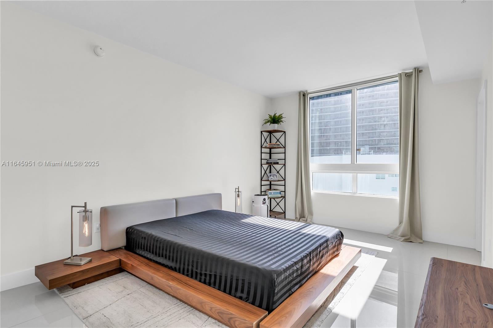 1900 N Bayshore Dr # 3611