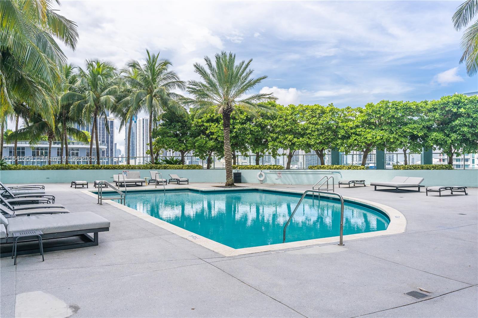 1900 N Bayshore Dr # 3611