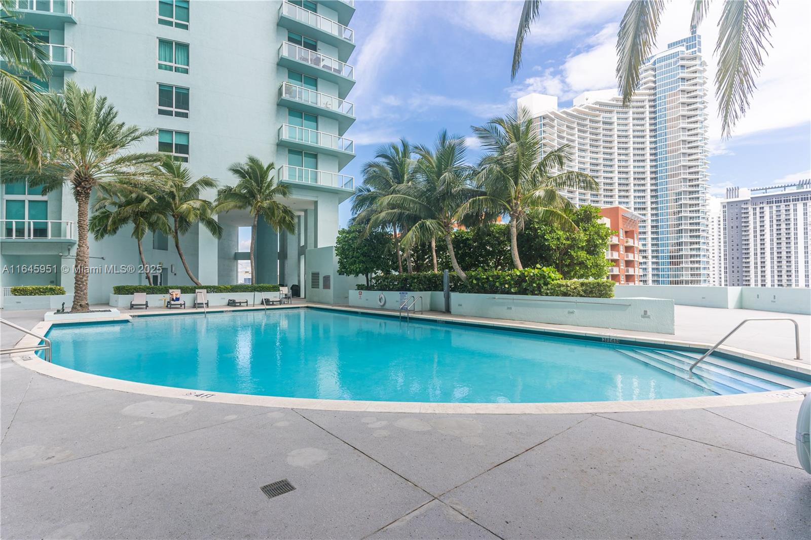 1900 N Bayshore Dr # 3611