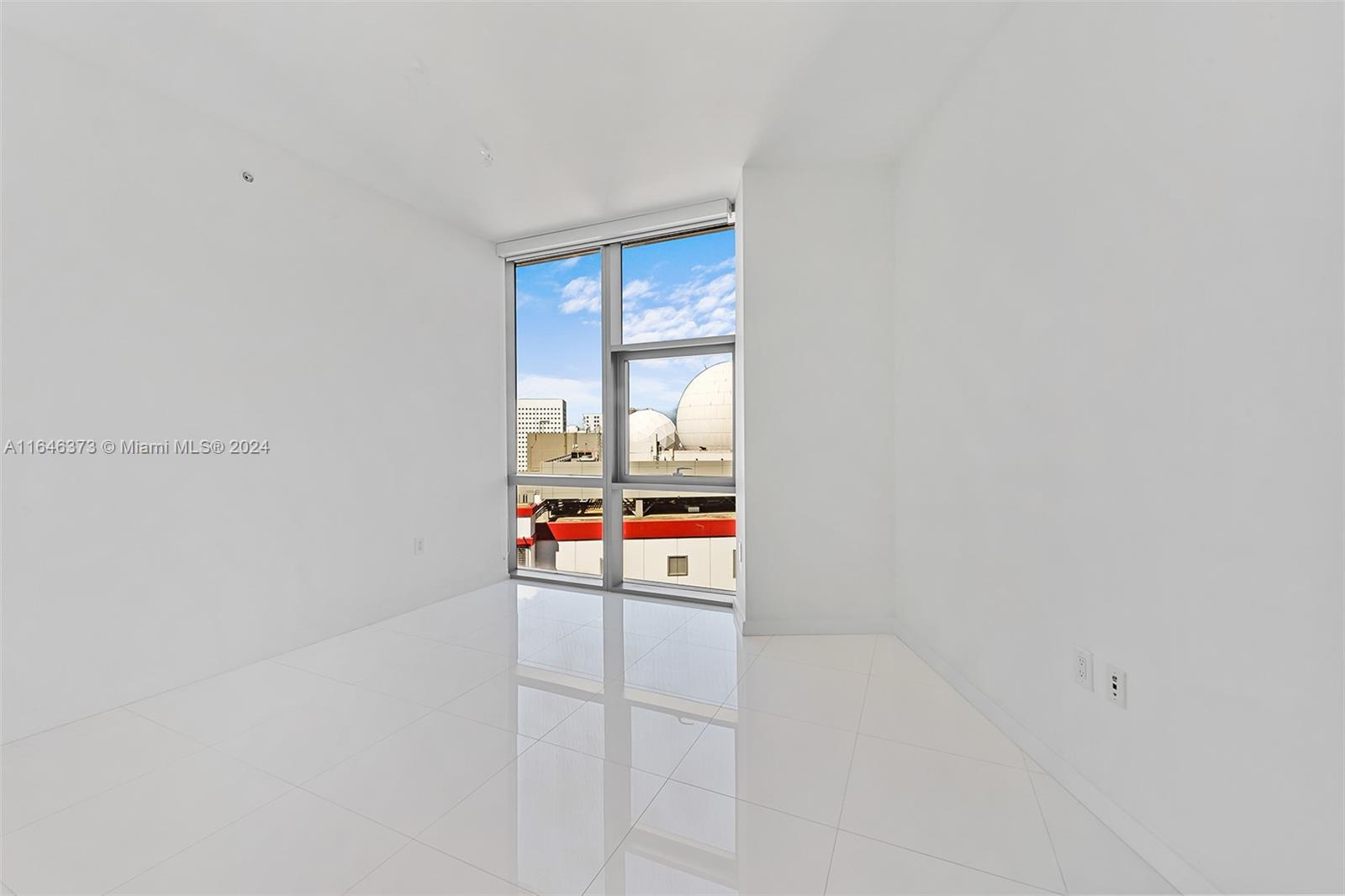 851 NE 1st Ave # 1012
