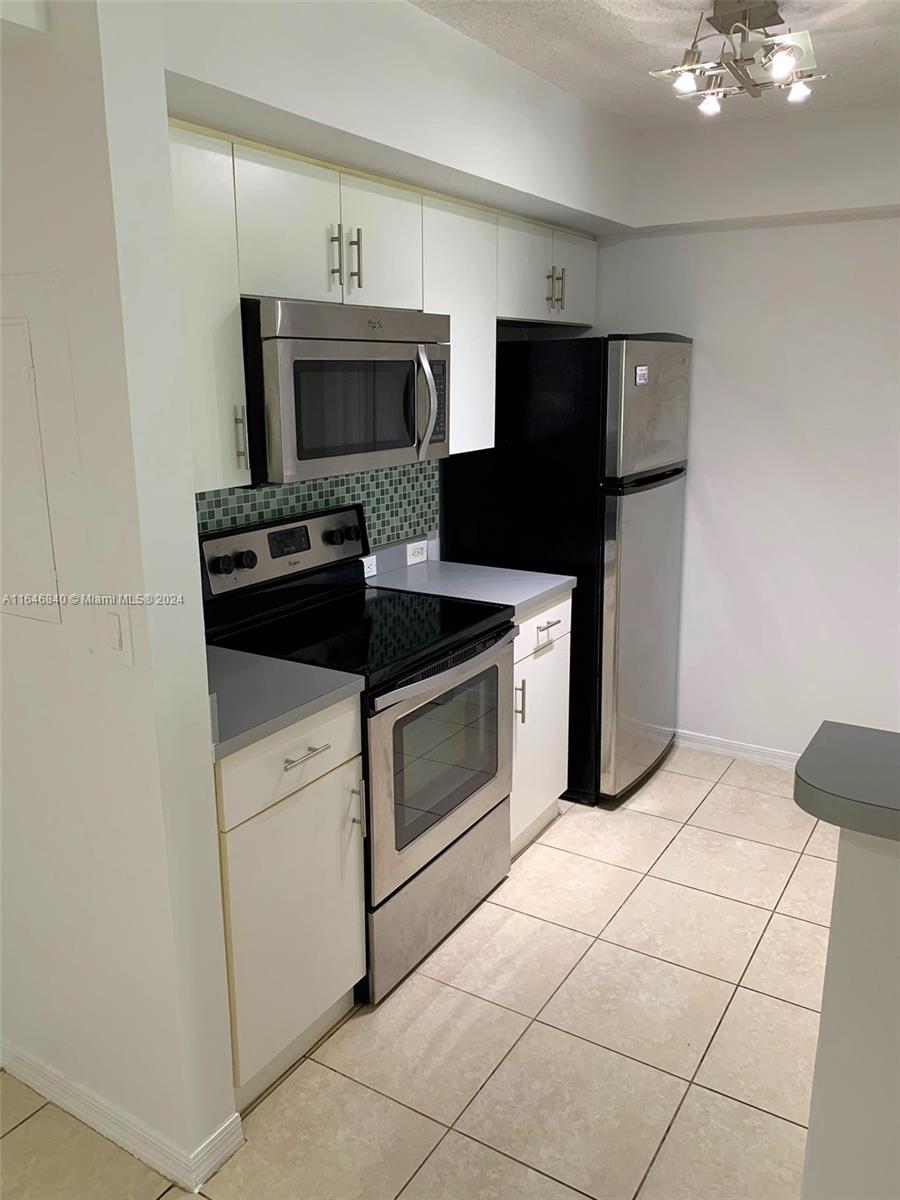 620 SW 111th Ave # 104