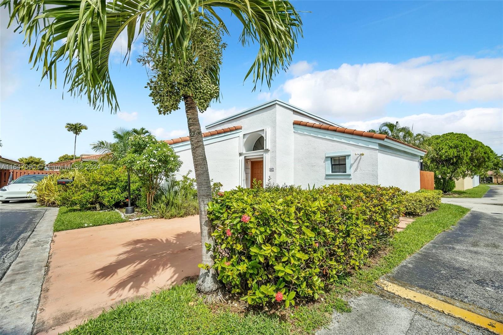 462 SW 87th Ct
