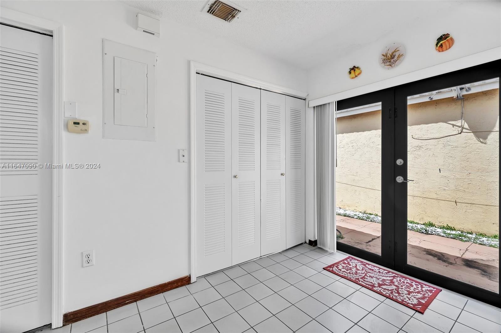 462 SW 87th Ct