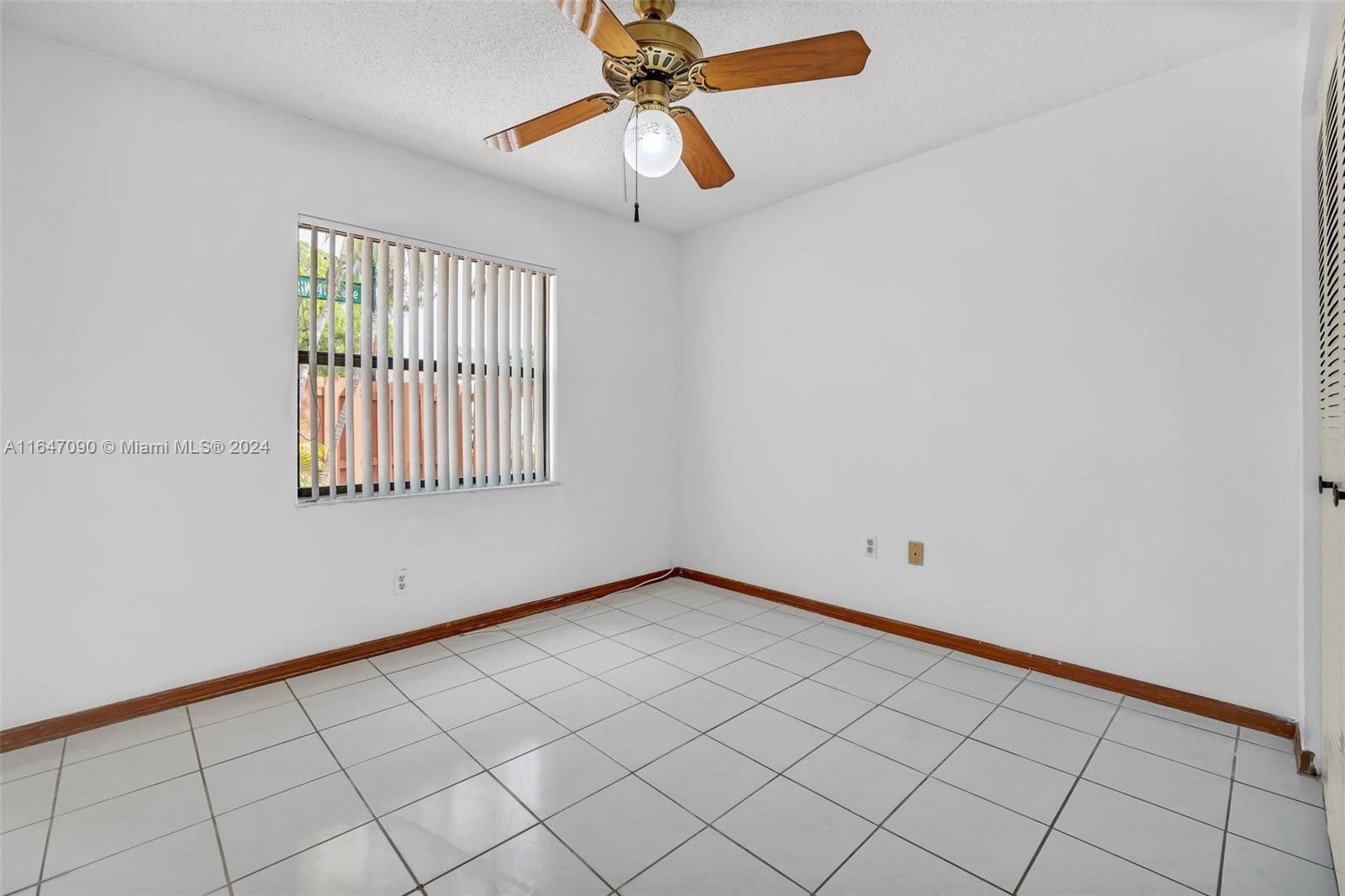 462 SW 87th Ct