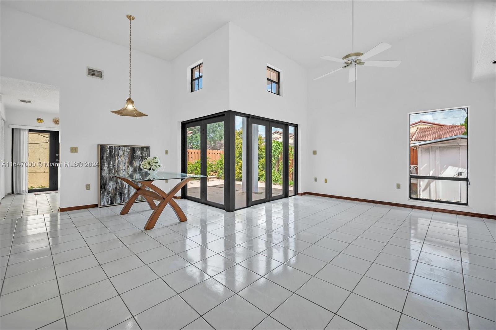 462 SW 87th Ct