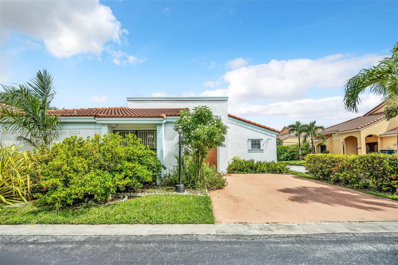 462 SW 87th Ct