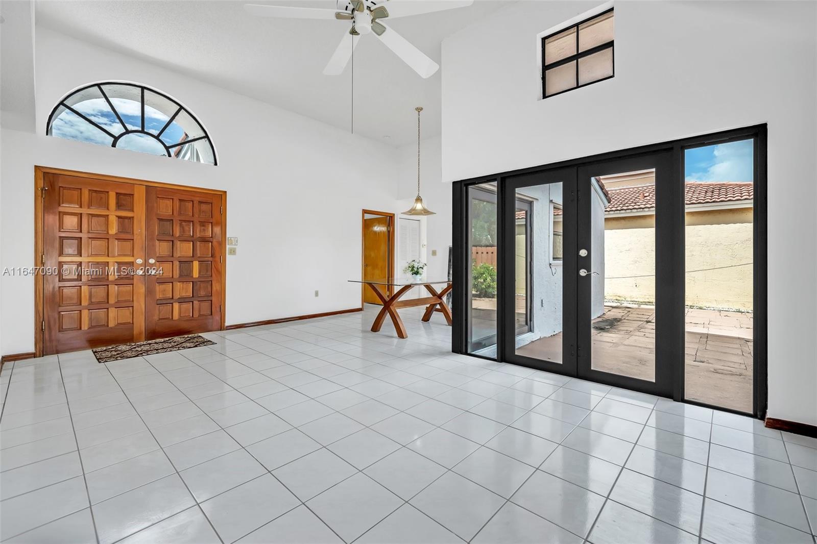 462 SW 87th Ct