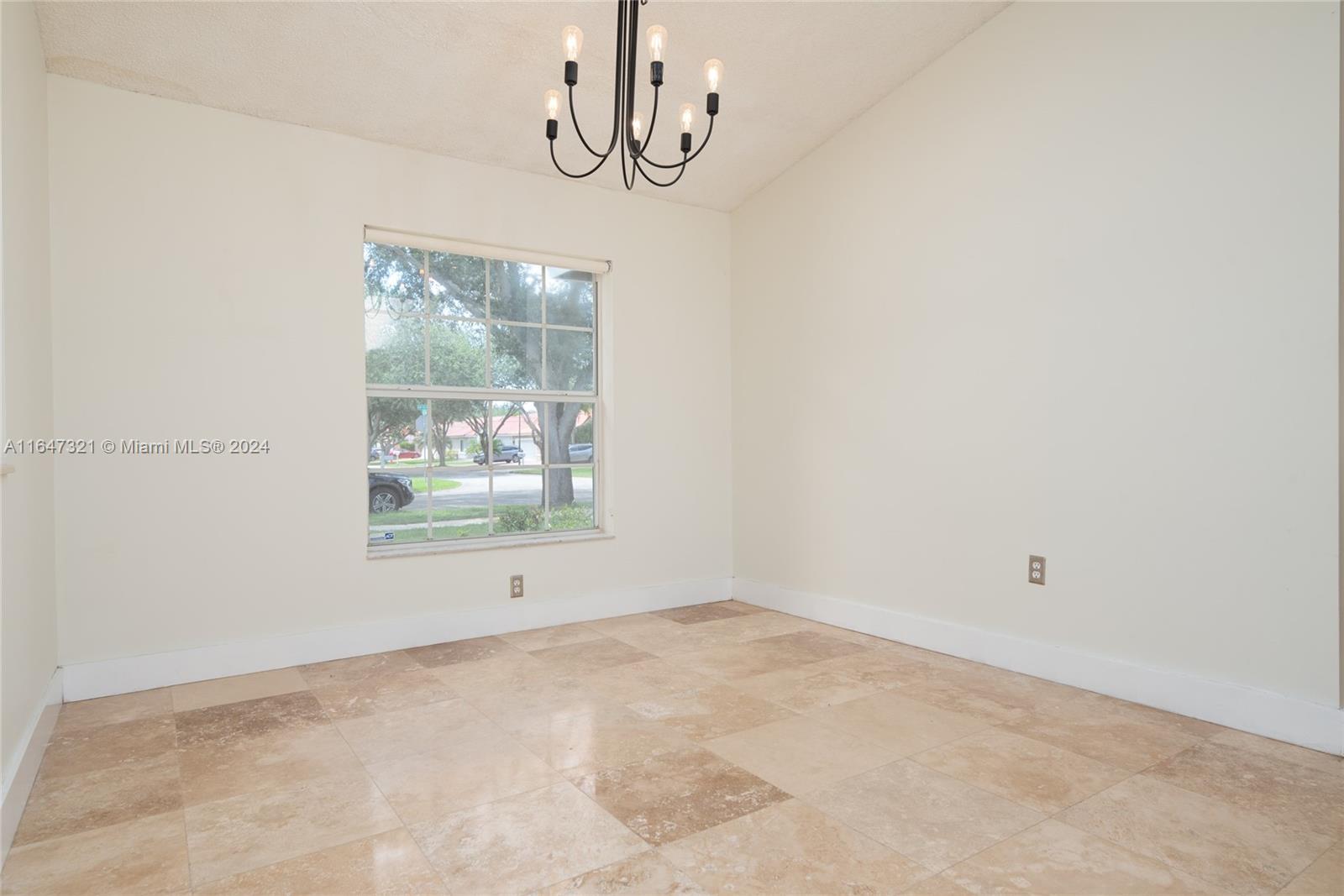2001 SW 136th Way